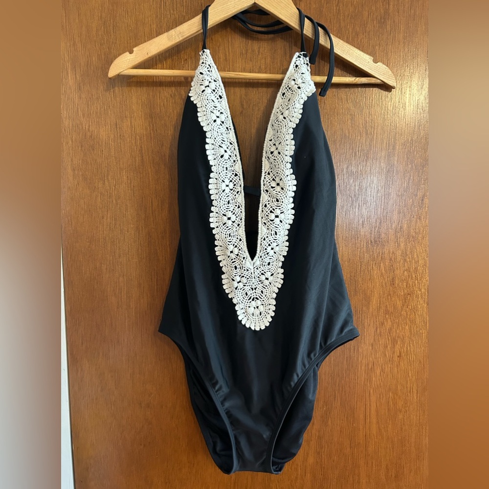 NWT swimsuit xl 16